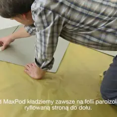 Jak skutecznie ocieplić podłogę pod panele i uniknąć zimna w domu